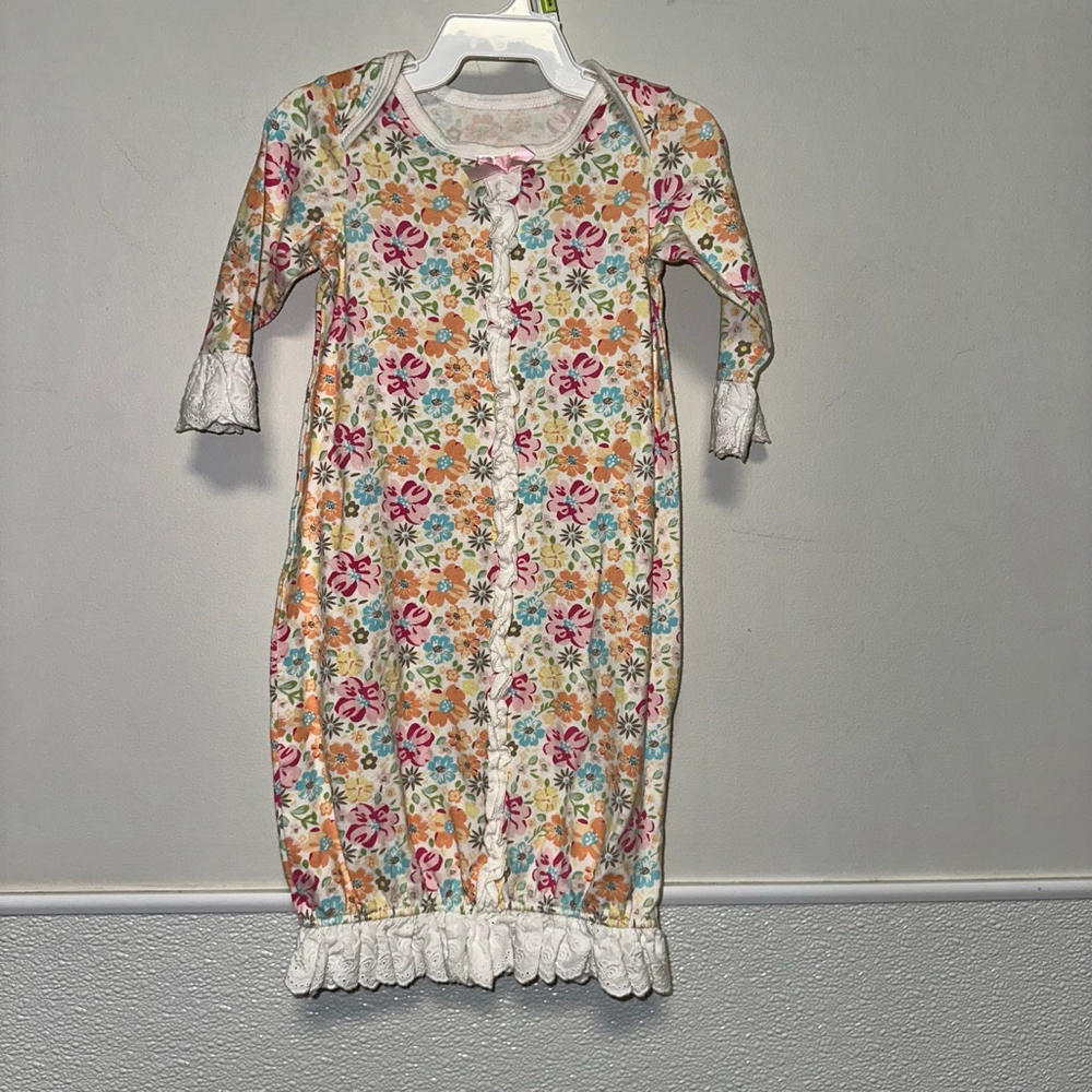 Baby Girl Maison Chic White Multi-color Floral Nightgown 3 Months Ruffles - Picture 7 of 11